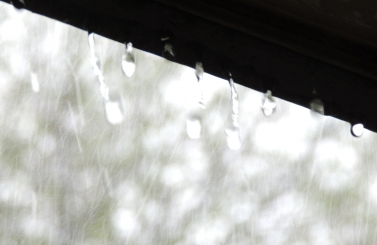【大阪狭山市】雨漏りのトラブルはヴァリーホームへお任せください